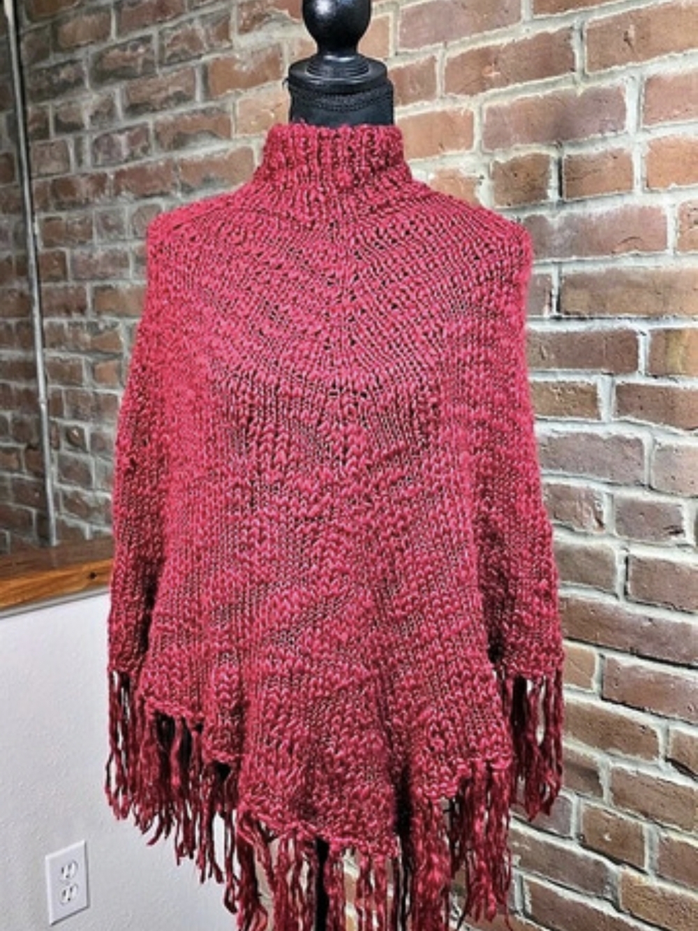 Folio New York Burgundy Red Chunky Knit Fringe Poncho Sweater OSFM